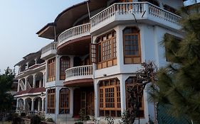 Hotel Akbar Srinagar